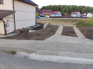 Подпорная стена высотою 2,5 м для парковки автомобиля. Минская область