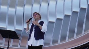 Тройка мчится, тройка скачет.