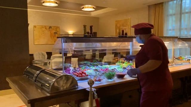 КАРАНТИННЕ ХАРЧУВАННЯ В ГОТЕЛІ. смотреть онлайн