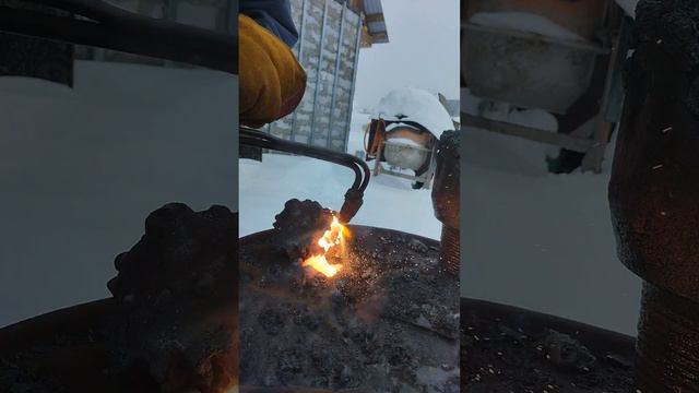 Долото буровое. Один из трёх способов как можно разобрать долото . Как извлечь победит из долот.