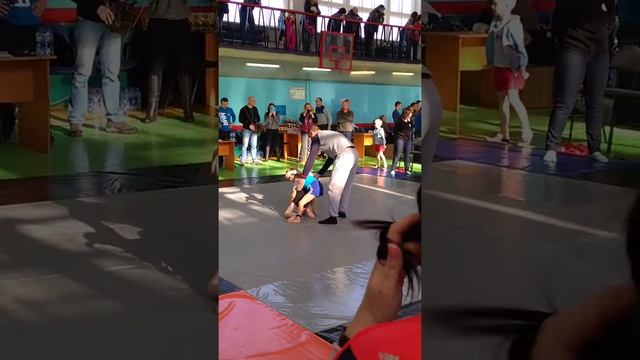 Борьба_Кузнецов Захар (черное трико)_24.02.2018 смотреть онлайн