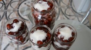Вишня в собственном соку.Самый простой рецепт.Также морозим вишню на зиму.