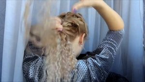 ОЧЕНЬ ПРОСТАЯ ПРИЧЕСКА НА РЕЗИНКАХ ДЛЯ КУДРЯВЫХ ИЛИ ВОЛНИСТНЫХ ВОЛОС