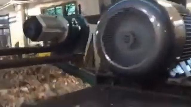 Дробилка поддонов с гвоздями и саморезами смотреть онлайн