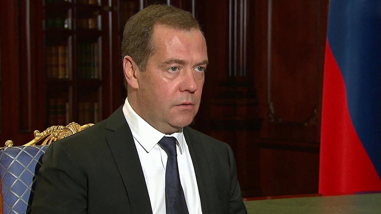 Результаты работы Федеральной таможенной службы и ...едведев с главой ведомства Владимиром Булавиным