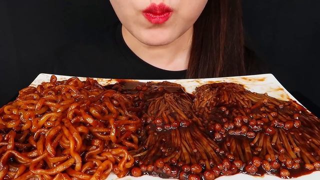 ASMR BLACK BEAN ENOKI MUSHROOMS, TRUFFLE BLACK BEAN NOODLES 짜장팽이버섯, 트러플짜파게티 먹방 EATING SOUNDS MUKBAN