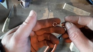 Груз-кормушка с грунтозацепами из камазовского фильтра.