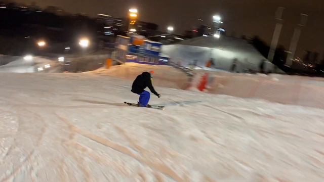 Карвинговый поворот на лыжах +180 для начинающих. смотреть онлайн