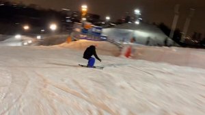 Карвинговый поворот на лыжах +180 для начинающих.