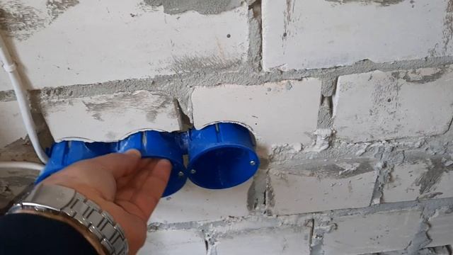 Что делать если нужно установить подрозетники ? смотреть онлайн