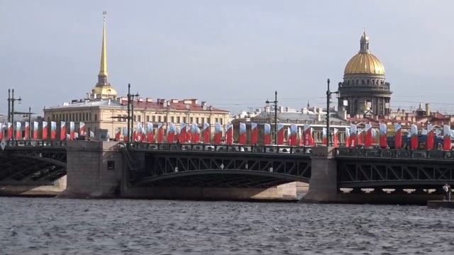 "Санкт-Петербург Праздничный" был сильнейший ветер смотреть онлайн