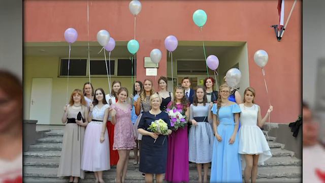 Родители поздравили учителей и выпускников 12А класса 2020 года смотреть онлайн