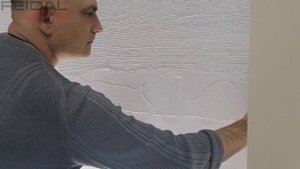 Интересная фактура из декоративной штукатурки с помощью специального инструмента!