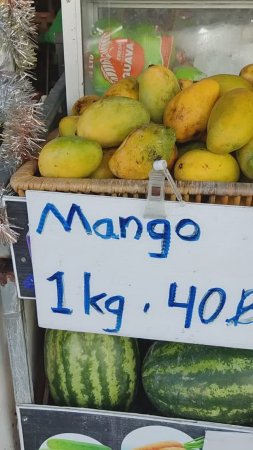Дешевые Манго за 40 бат кг на Пхукете пляж Патонг.
Таиланд 2024 за 50 тысяч с перелетом. Тутси влог