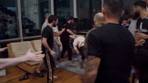 Амирхан Оев и его соперник устройли конфликт в доме