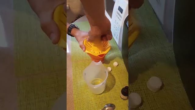 Простого русского парня заставили пить касторку на Детоксе смотреть онлайн