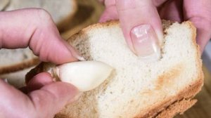 Бутерброды с вялеными помидорами