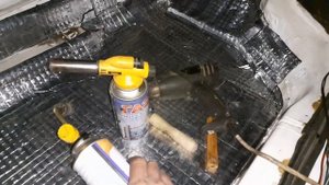 Виброизоляция автомобиля с помощью газовой горелки