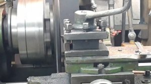 Проточка без оправки  (Как ненужно точить маховик)