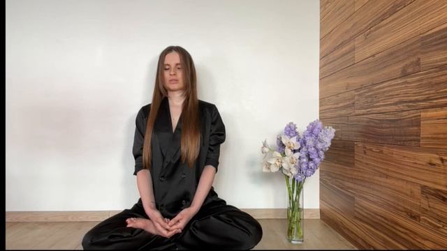 Ежедневная медитация "Гаятри Мантра" на 40 дней смотреть онлайн