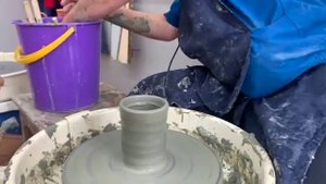 Делаем стакан из глины с помощью палочки  SD 480p