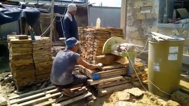 Ракушечник пилка камня