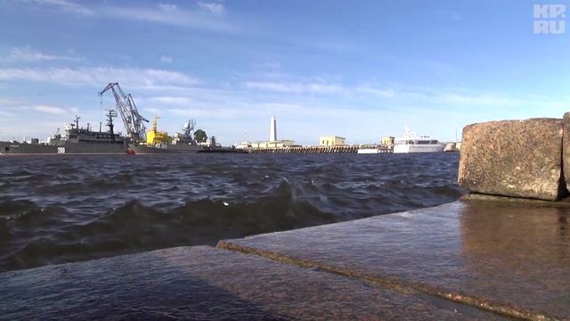 Красивое видео: От Петербурга до Кронштадта и обратно смотреть онлайн