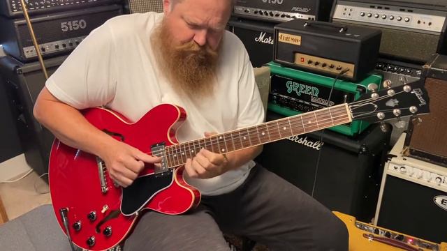 1997 Gibson ES 335 Dot Reissue Cherry смотреть онлайн