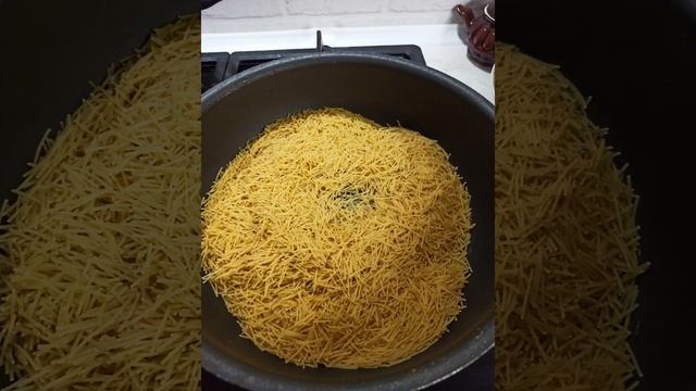 Быстрый ужин Жареная паутинка с курицей