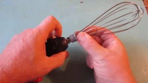 Как сделать из ручного Венчика  - Миксер при помощи ЭТОГО !