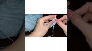 Вязаная шапка круговыми спицами из пряжи Ализе Ланаголд Классик