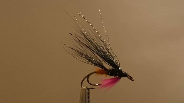 Лососевая мушка на двойнике №3. Купить мушки для рыбалки. смотреть онлайн