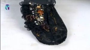 Делаем ботинки из старой сумки и пушистые рукавички из остатков меха. Мастер класс