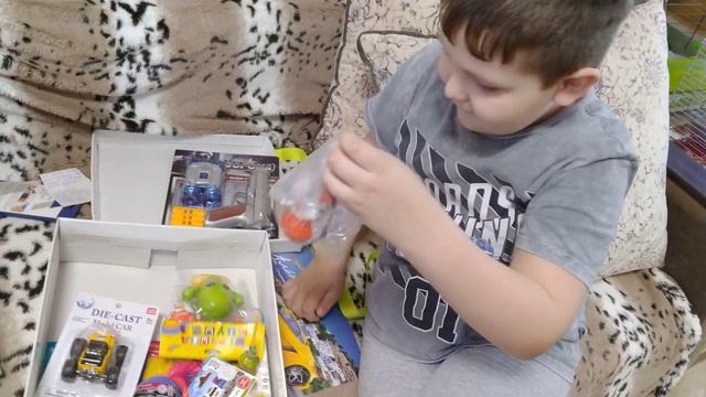 Проходим квест, получили много подарков! День рождения Тёмы. Какие ПОДАРКИ выиграл Тёма на челлендж смотреть онлайн