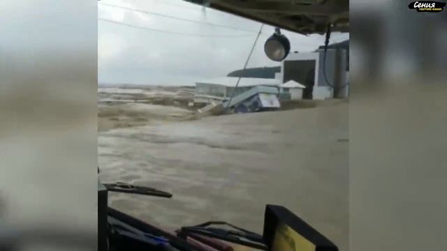 Срочно! Ужасные последствия потопа в Лермонтово 6 июля. Дорога в Сочи перекрыта, пляжа больше нет..