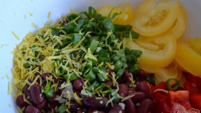 Овощная закуска-салат с сардинами