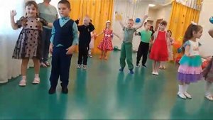 Праздник "День воспитателя" танец "Доброта " подготовительная группа