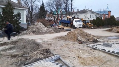 11 ноября 2023г. Суджа. Печаль на улице ? 1-е Мая города Суджи. Ремонт провалили. Кто виноват?