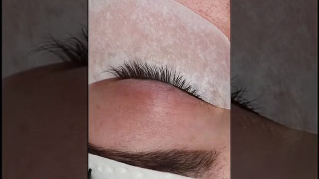 Изоляция нижних ресниц гидрогелевыми патчами в наращивании ресниц смотреть онлайн