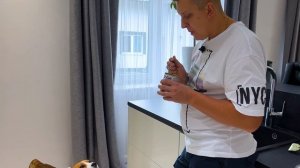 ШЕРЛОК СЪЕЛ ЕДУ МАЛЫША. БРОС ШОУ ПЕТ