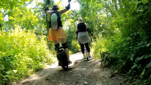 МОНОКОЛЁСА. ПО ГРЯЗЯМ И БУЕРАКАМ К БОГАТИНСКОМУ ВОДОХРАНИЛИЩУ. #monokoleso #vladivostok смотреть онлайн