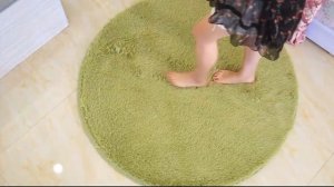 Теплый, круглый ковёр