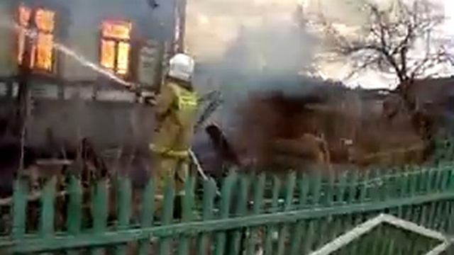 Топили баню. Помыться не успели... смотреть онлайн