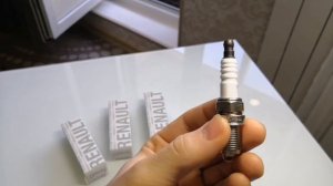 Оригинальные свечи Renault артикул 7700500155