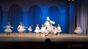 Снежные комочки, DANCE CITY (вторая младшая группа)