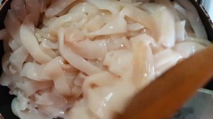 Кальмары в сметане