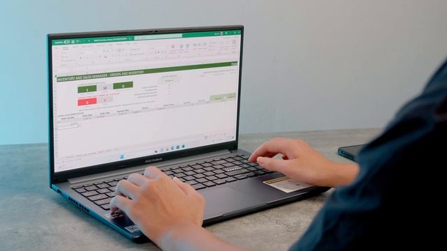 Đánh giá ASUS Vivobook 15X OLED: Màn hình vượt tầm giá! смотреть онлайн