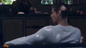 Ты зажигая свечи ночь превращаешь в вечер