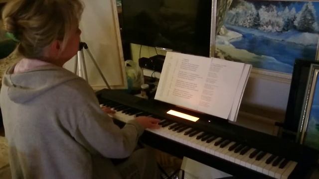 Скрипка. Стихи Елены Ларюшиной. Музыка В. Каравановой. смотреть онлайн