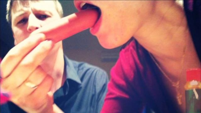 Сосиска и девушка смотреть онлайн